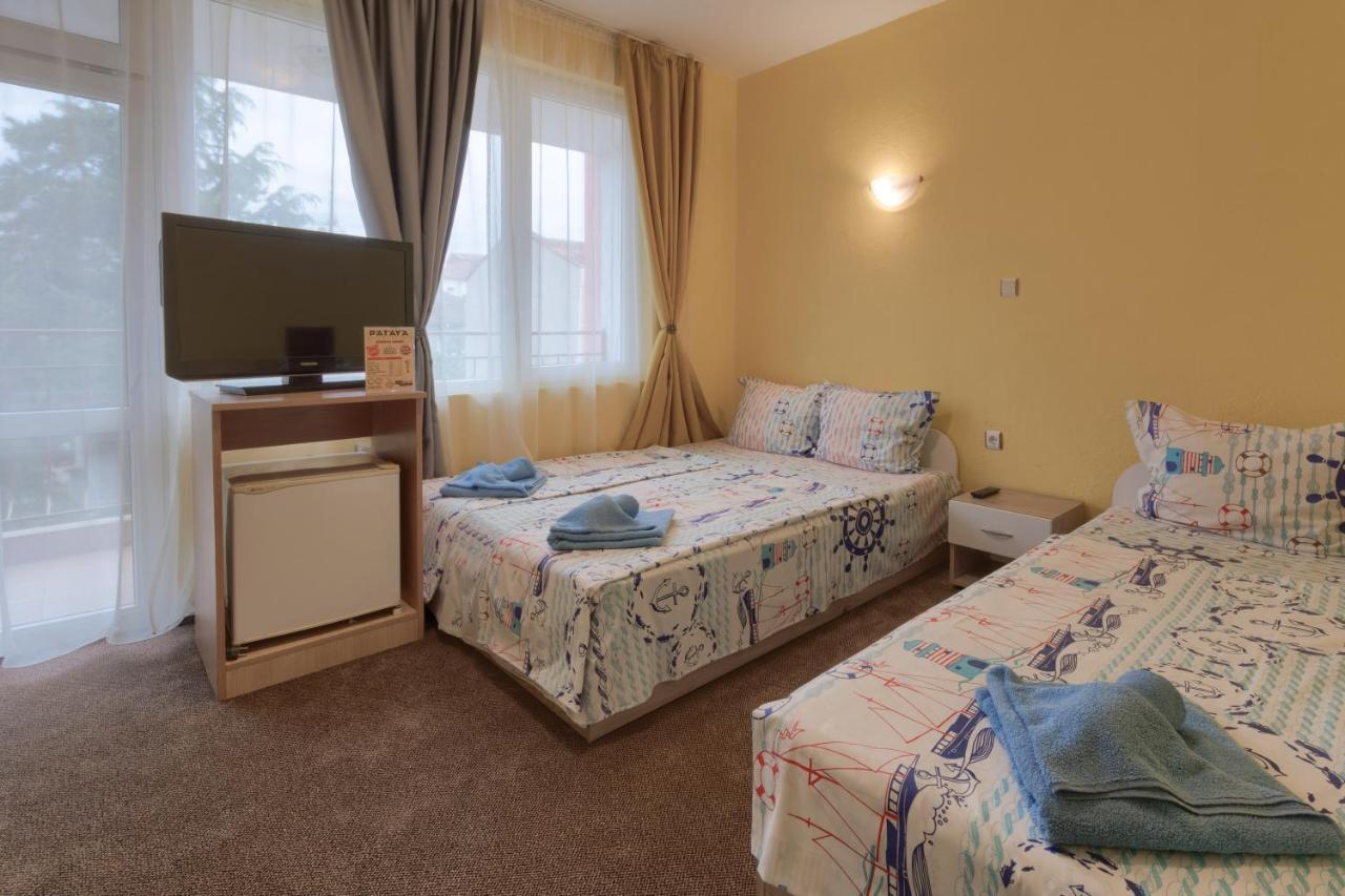 Kazlarov Guest House キテン エクステリア 写真