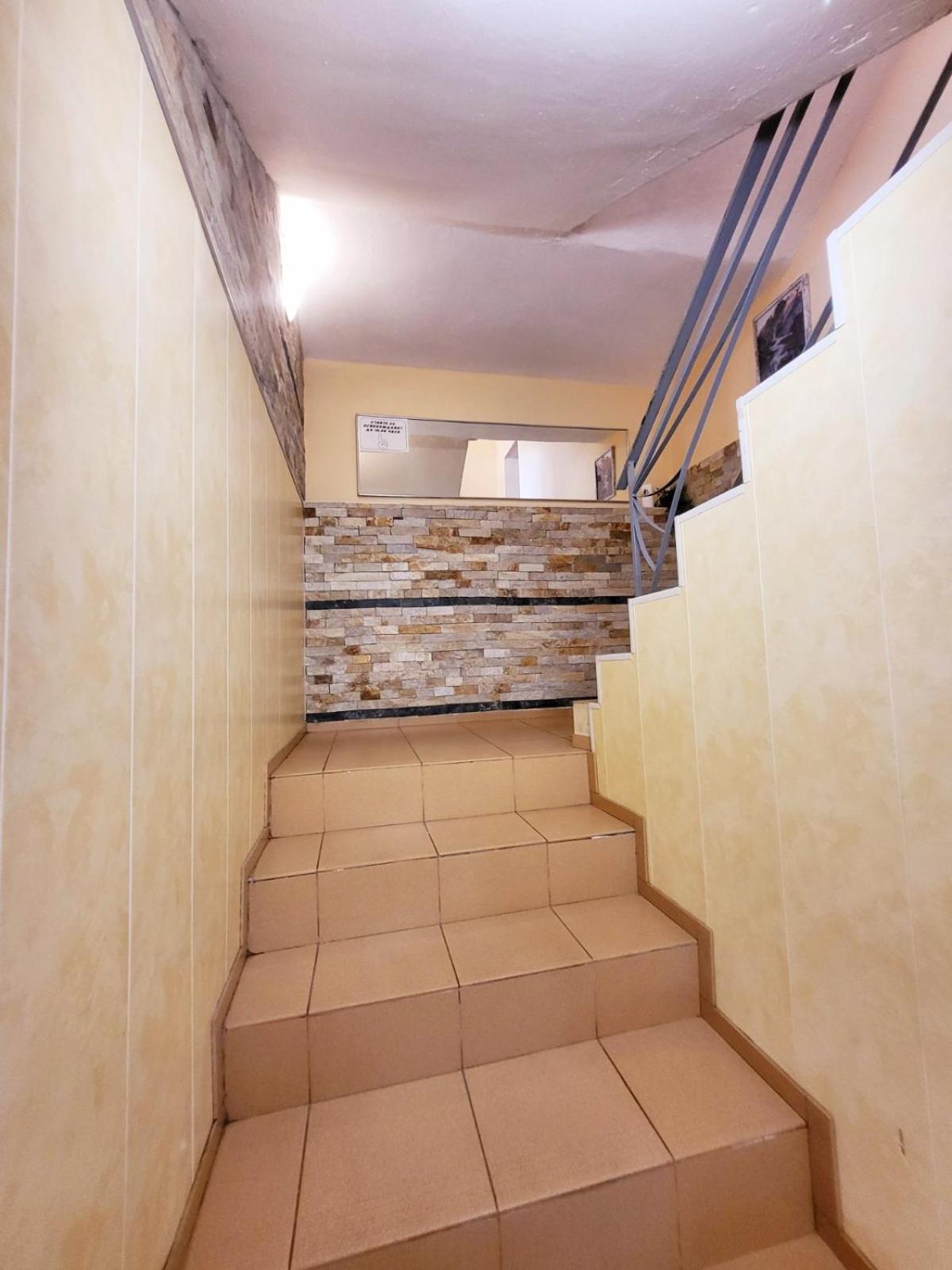 Kazlarov Guest House キテン エクステリア 写真