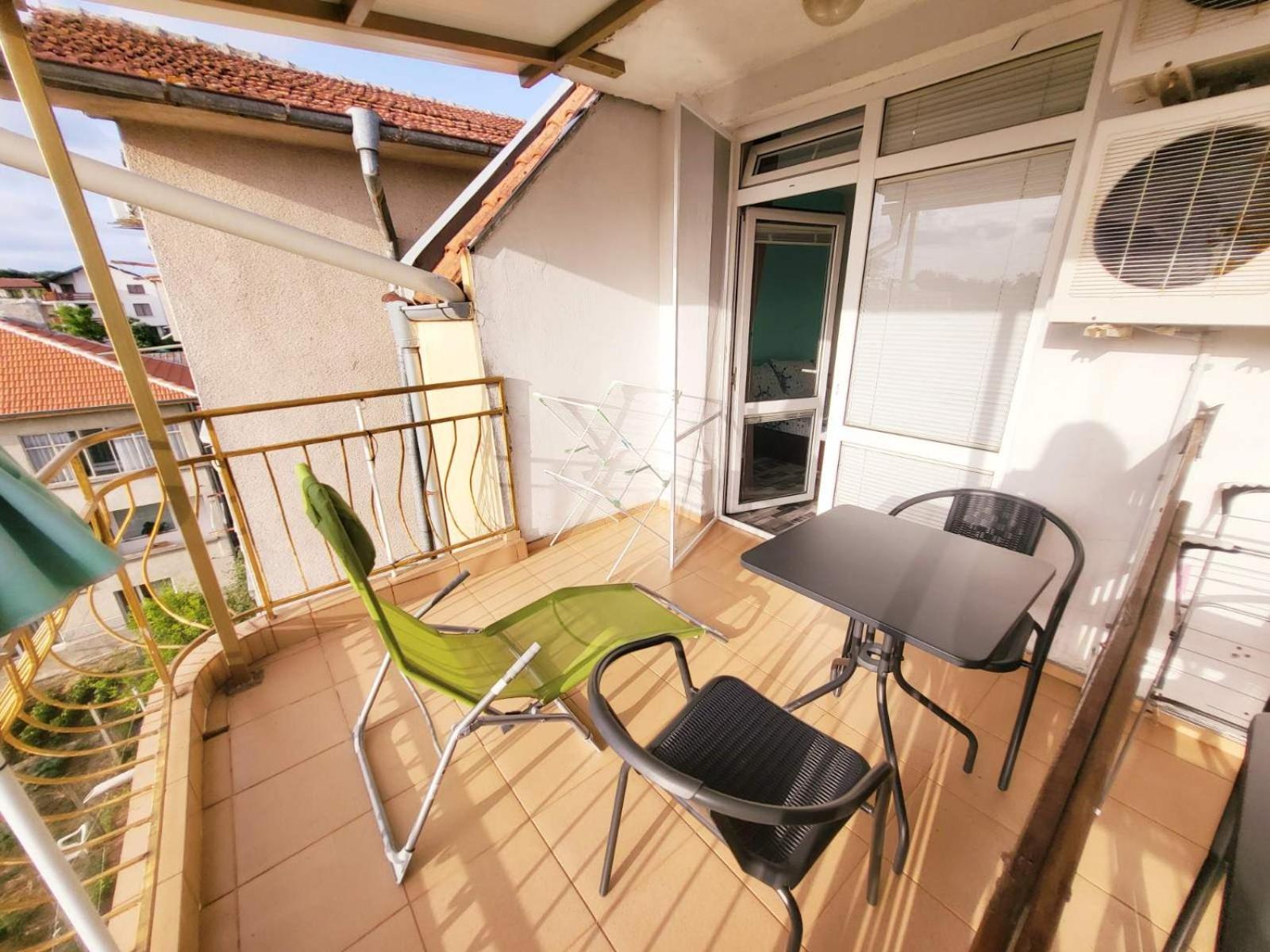 Kazlarov Guest House キテン エクステリア 写真