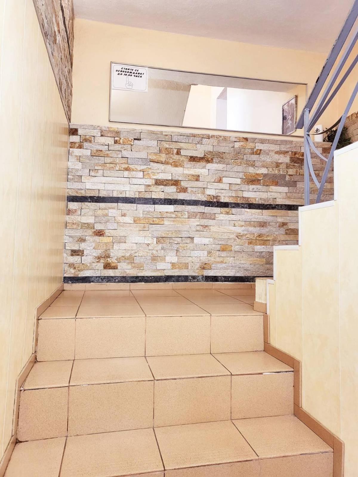 Kazlarov Guest House キテン エクステリア 写真