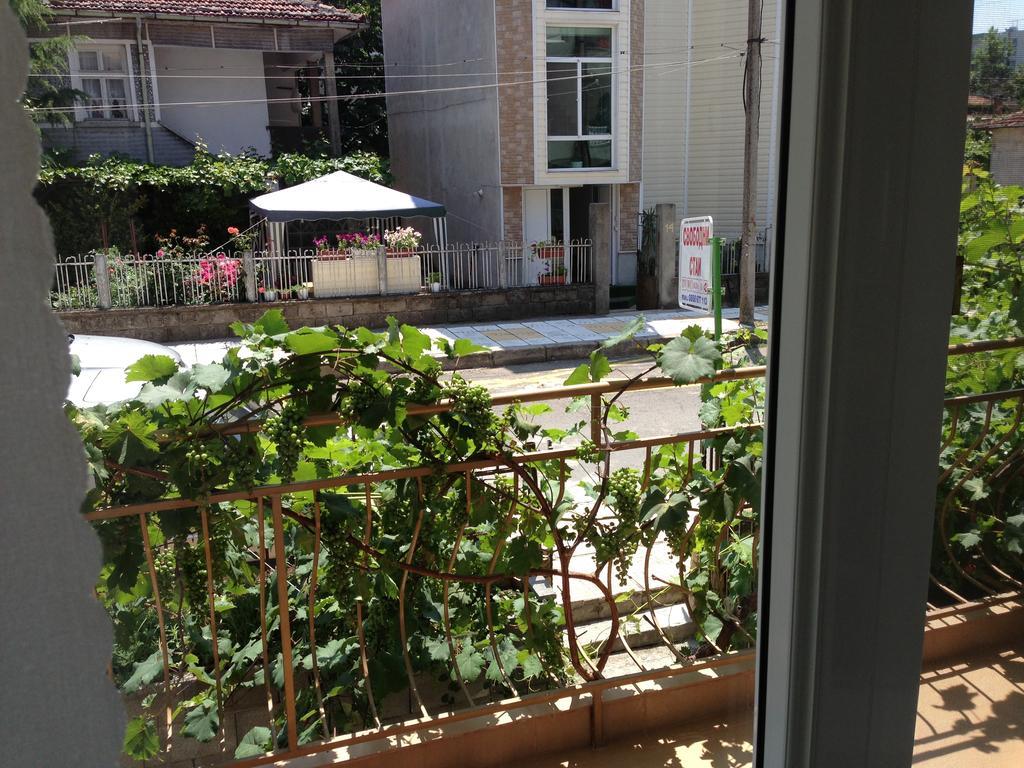 Kazlarov Guest House キテン エクステリア 写真