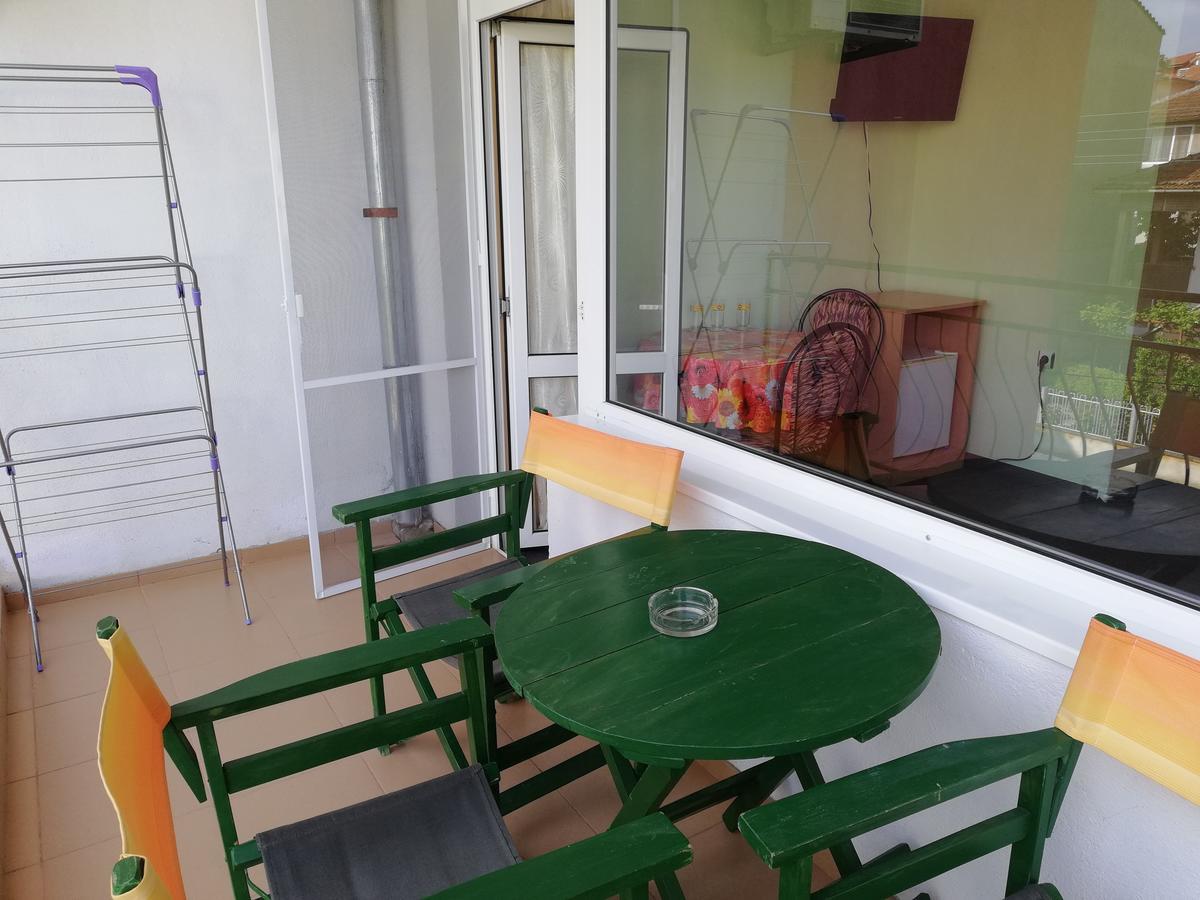 Kazlarov Guest House キテン エクステリア 写真